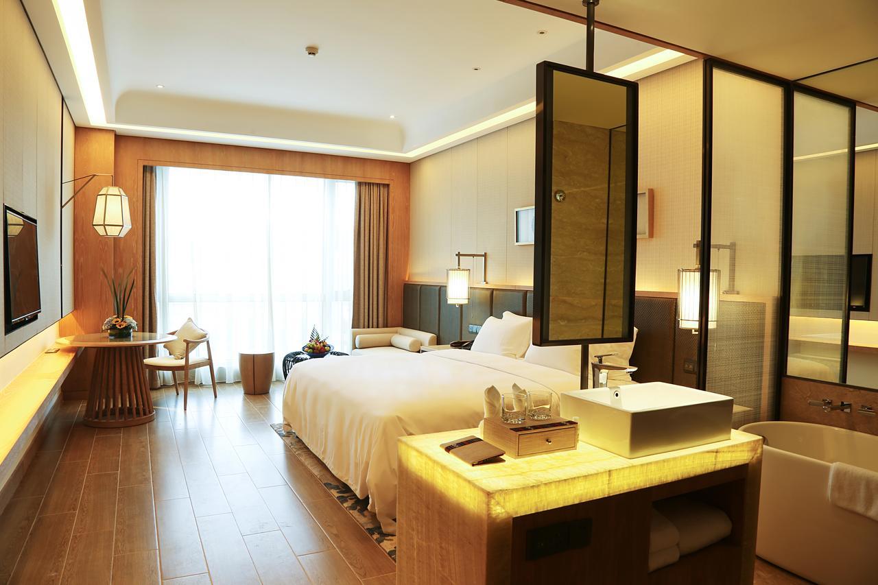 Harman Resort Hotel Sanya Exterior photo