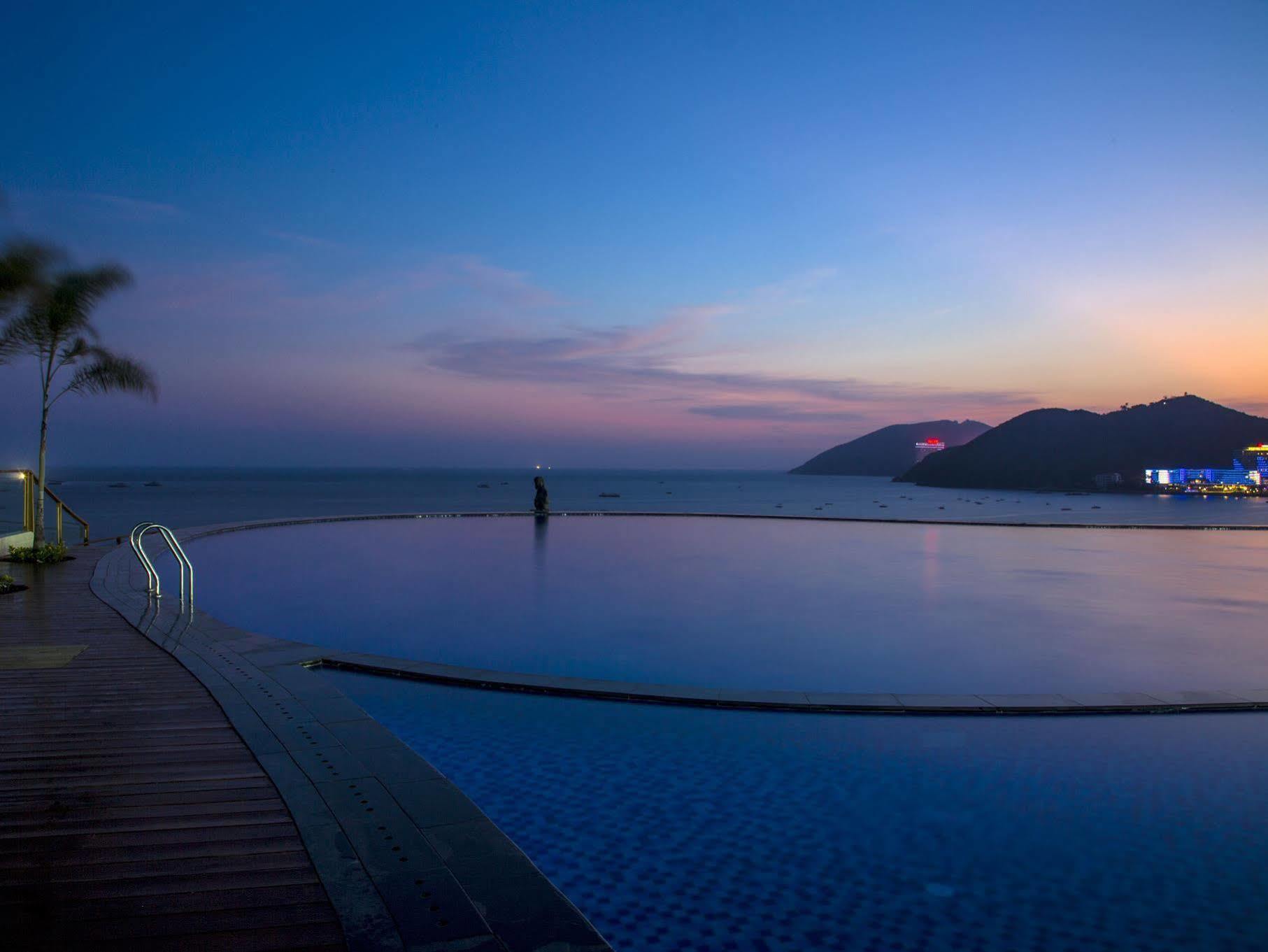 Harman Resort Hotel Sanya Exterior photo